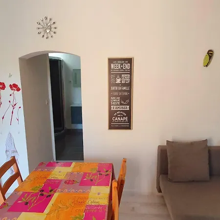 Apartamento Chemin De La Carquette Meynes Exterior foto